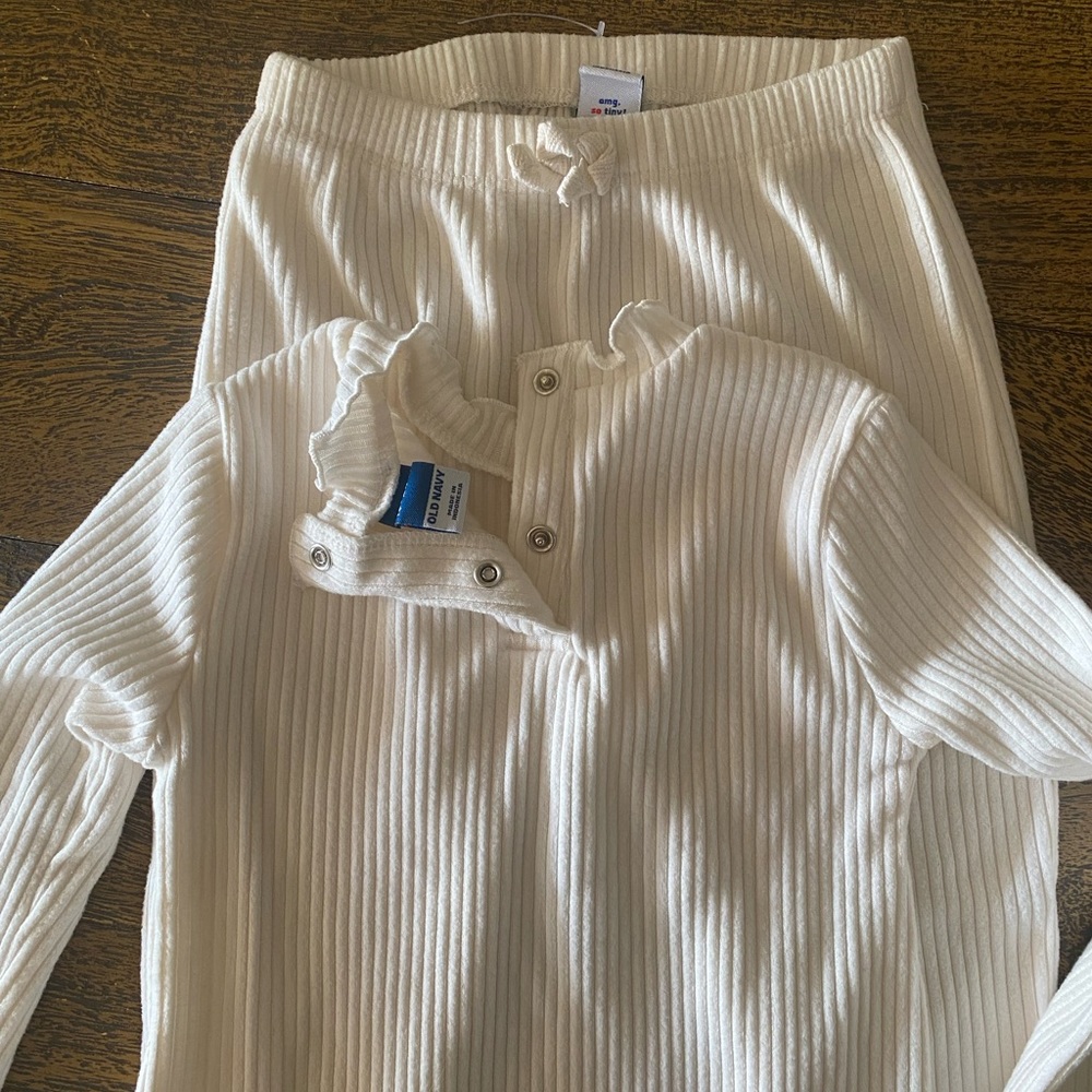 Old Navy Matching Set - Picture 3 of 3